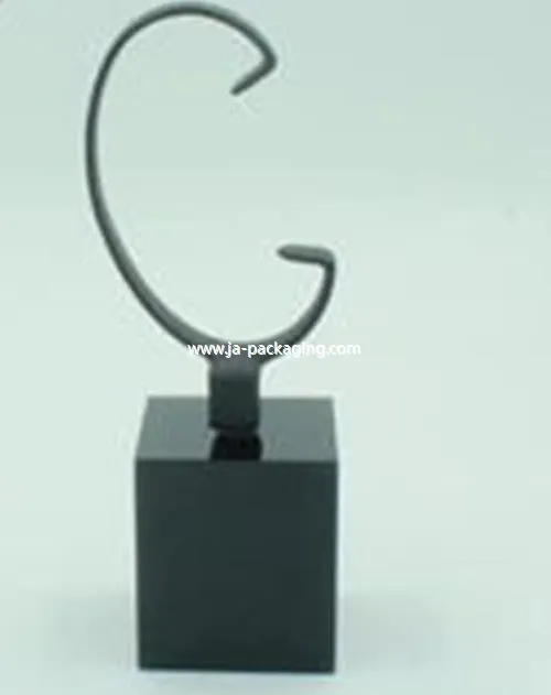 Melnajiem gumijas skatīties C-ring